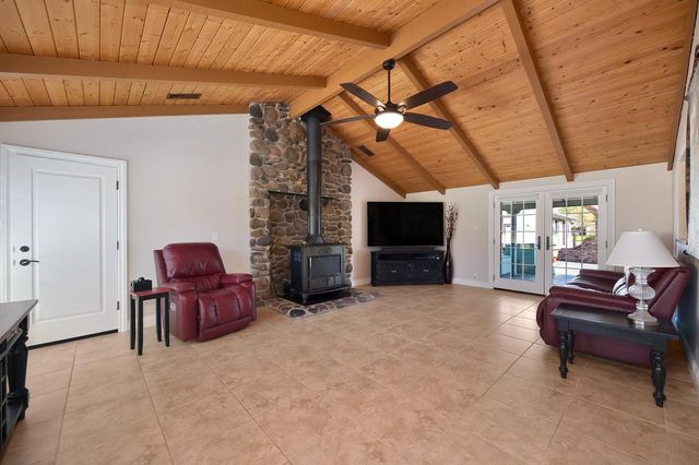 6840 Hickory Ave, Orangevale, CA 95662