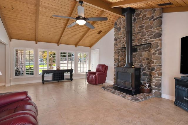 6840 Hickory Ave, Orangevale, CA 95662