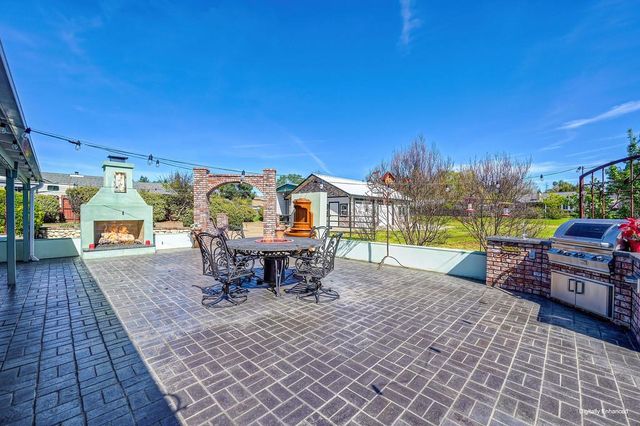 6840 Hickory Ave, Orangevale, CA 95662