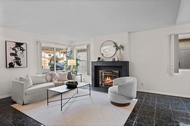 10919 Avenida De Los Lobos, San Diego, CA 92127