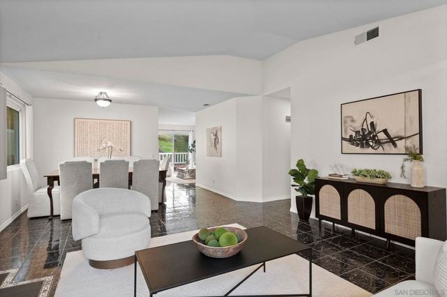 10919 Avenida De Los Lobos, San Diego, CA 92127