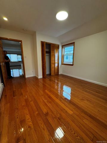 149-45 19th Ave, Whitestone, NY 11357