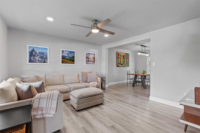 3112 Val DR, Austin, TX 78723