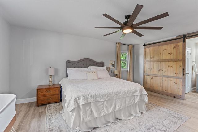 3112 Val DR, Austin, TX 78723