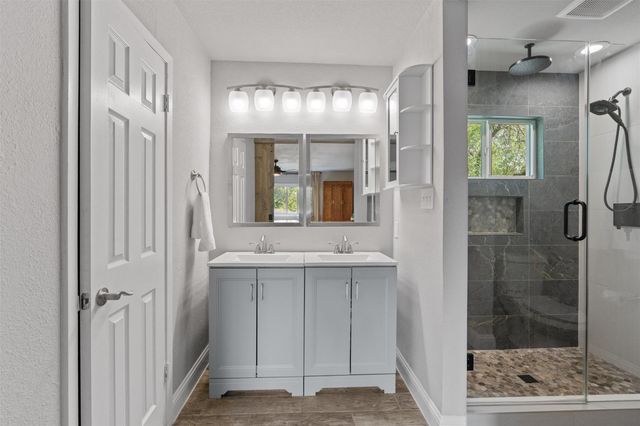 3112 Val DR, Austin, TX 78723