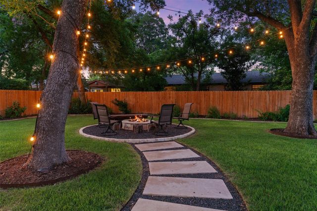 3112 Val DR, Austin, TX 78723