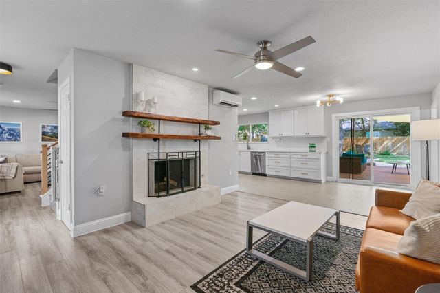 3112 Val DR, Austin, TX 78723