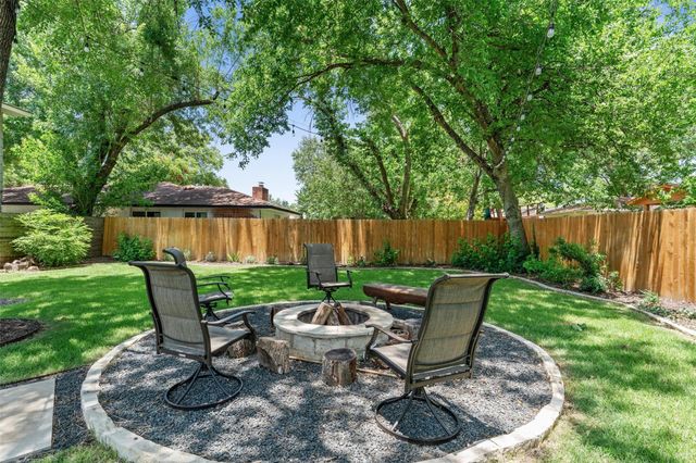 3112 Val DR, Austin, TX 78723