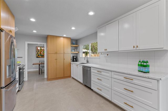 3112 Val DR, Austin, TX 78723