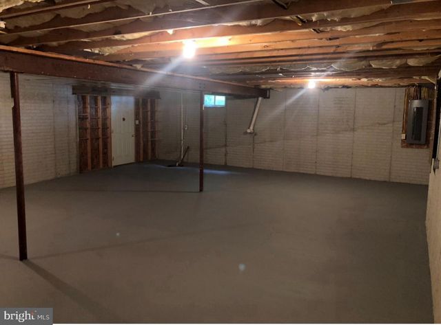 1164 PAPER MILL RD, Chambersburg, PA 17202