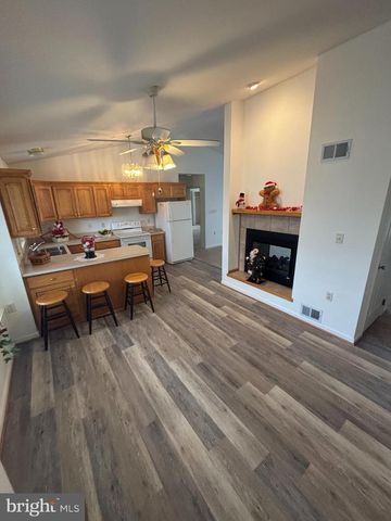 1164 PAPER MILL RD, Chambersburg, PA 17202