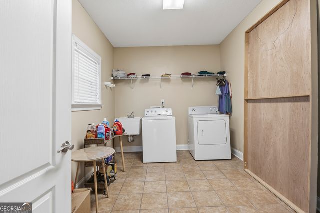 100 Jamestown Court, Centerville, GA 31028