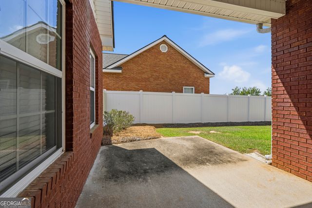 100 Jamestown Court, Centerville, GA 31028