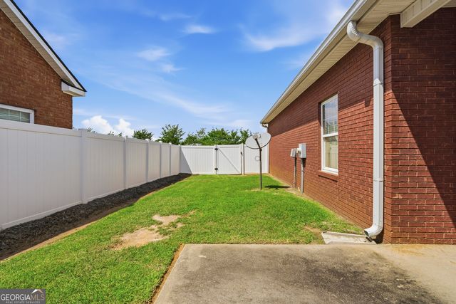 100 Jamestown Court, Centerville, GA 31028