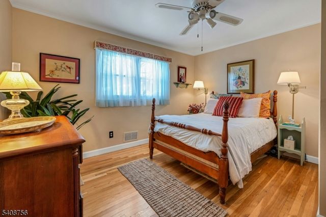 45 Wells Ct, Bloomfield Twp., NJ 07003