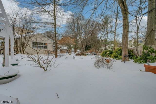 45 Wells Ct, Bloomfield Twp., NJ 07003