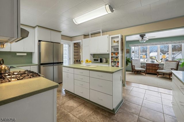 45 Wells Ct, Bloomfield Twp., NJ 07003