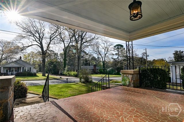 120 S Tusten Street, Elberton, GA 30635