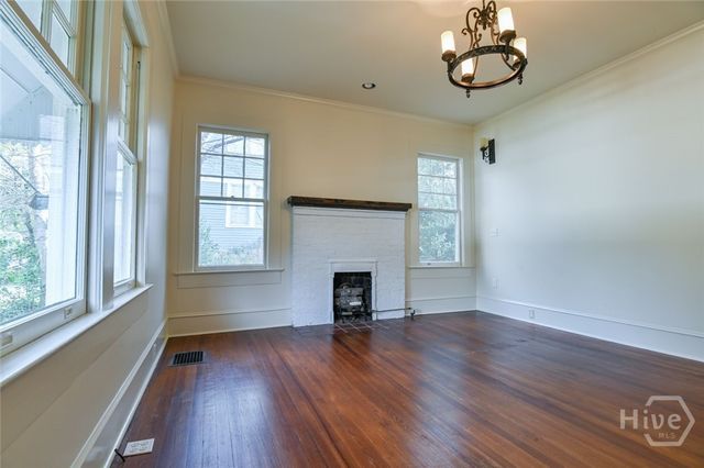 120 S Tusten Street, Elberton, GA 30635