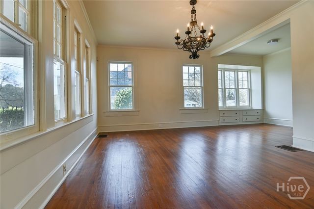 120 S Tusten Street, Elberton, GA 30635