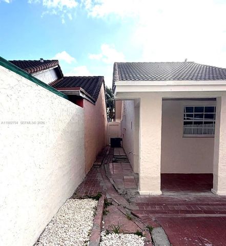 5740 W 21st Ct, Hialeah, FL 33016