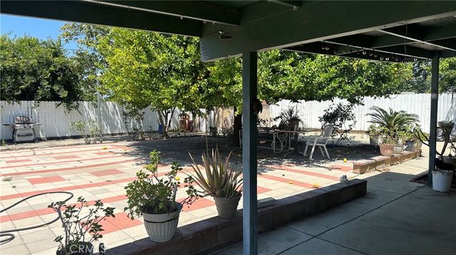 1424 Lynwood Way, Highland, CA 92346