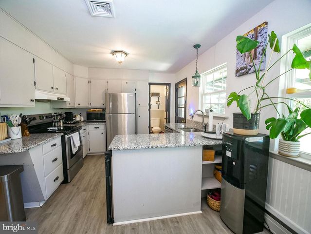 1017 SYCAMORE DR, Pottstown, PA 19464
