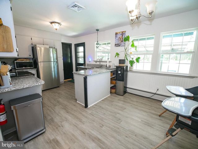 1017 SYCAMORE DR, Pottstown, PA 19464