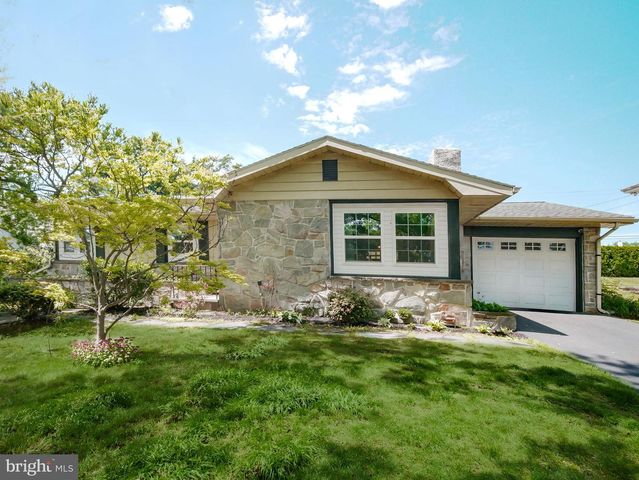 1017 SYCAMORE DR, Pottstown, PA 19464