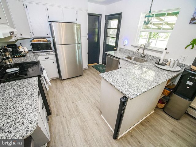 1017 SYCAMORE DR, Pottstown, PA 19464