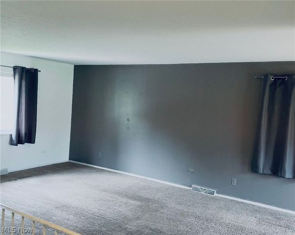 4706-4710 Maple Spur Drive, Stow, OH 44224