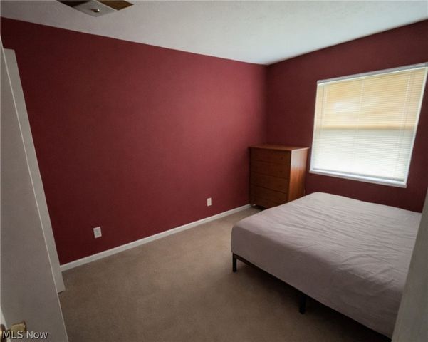 4706-4710 Maple Spur Drive, Stow, OH 44224