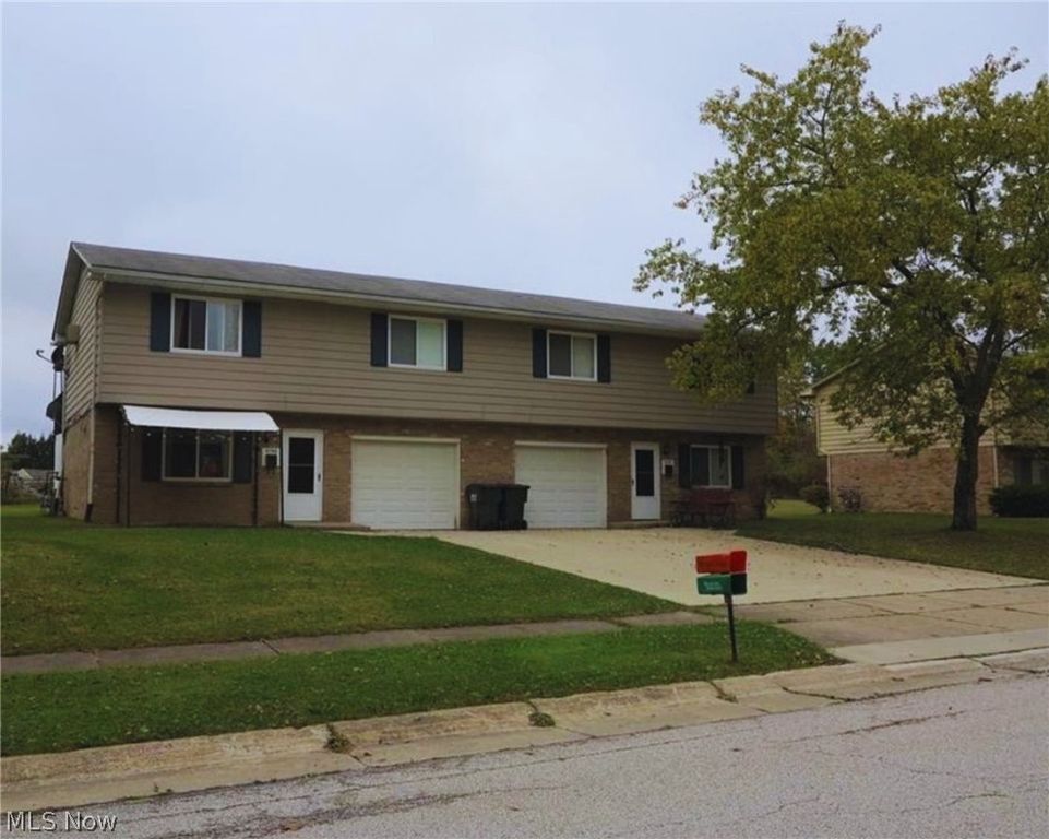 4706-4710 Maple Spur Drive, Stow, OH 44224