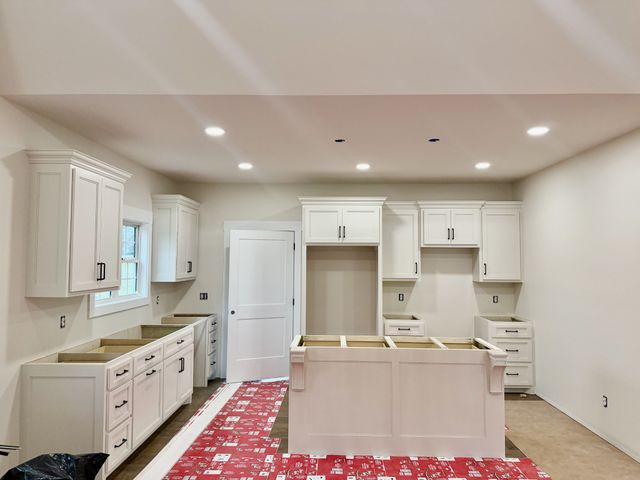 909 Hickory St, Lawrenceburg, TN 38464