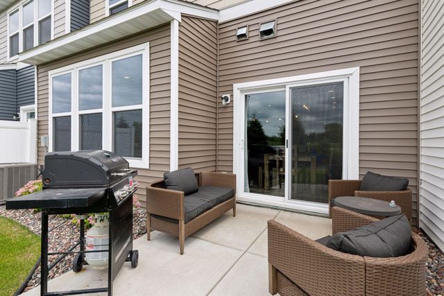 7205 Walnut Grove Way N, Maple Grove, MN 55311