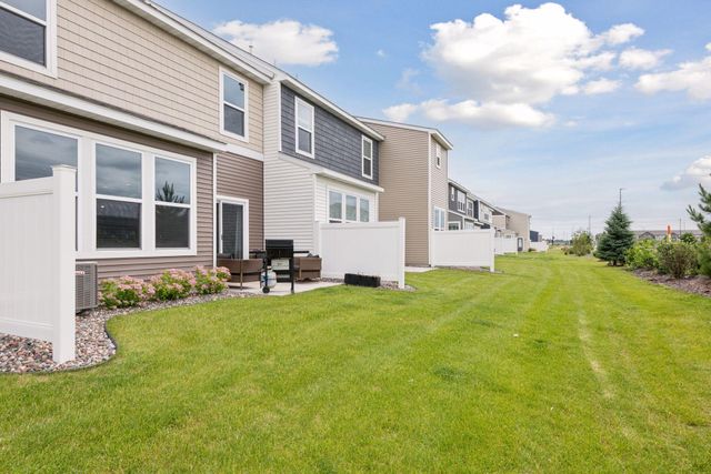 7205 Walnut Grove Way N, Maple Grove, MN 55311