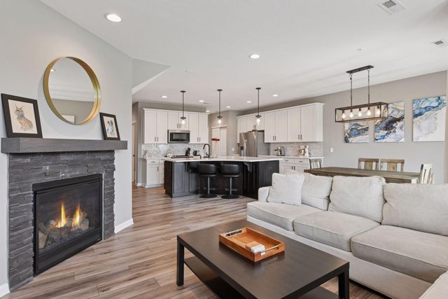 7205 Walnut Grove Way N, Maple Grove, MN 55311