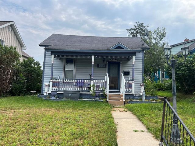 913 Summer Street, Eau Claire, WI 54701