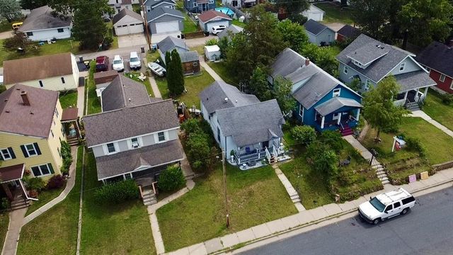 913 Summer Street, Eau Claire, WI 54701