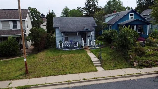 913 Summer Street, Eau Claire, WI 54701