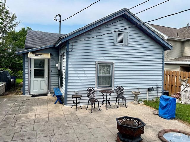 913 Summer Street, Eau Claire, WI 54701