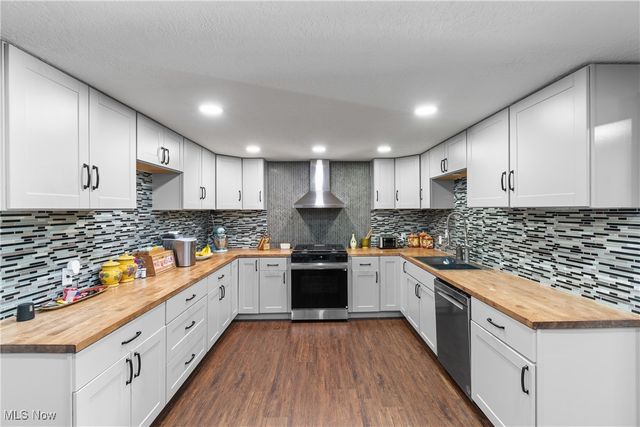 4632 5th Street NW, Canton, OH 44708