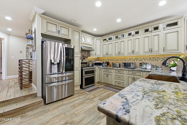 29300 Peregrine Place, Tehachapi, CA 93561