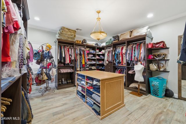 29300 Peregrine Place, Tehachapi, CA 93561