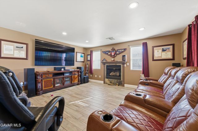 29300 Peregrine Place, Tehachapi, CA 93561