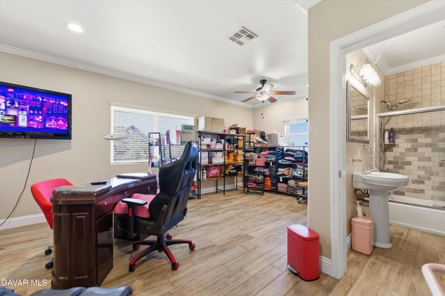 29300 Peregrine Place, Tehachapi, CA 93561