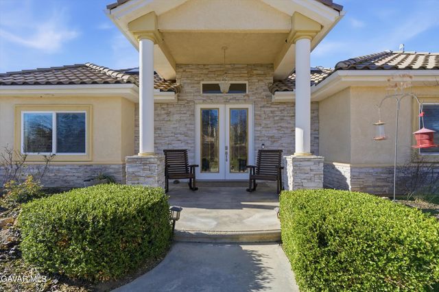 29300 Peregrine Place, Tehachapi, CA 93561