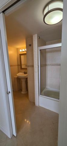 11111 Biscayne Boulevard 4c, Miami, FL 33181