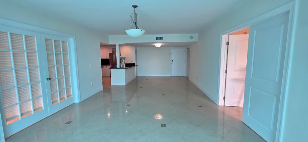 11111 Biscayne Boulevard 4c, Miami, FL 33181