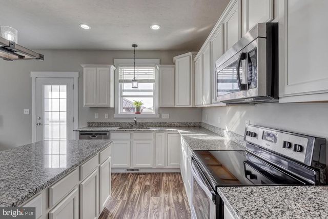 190 WINIFRED DR, Hanover, PA 17331